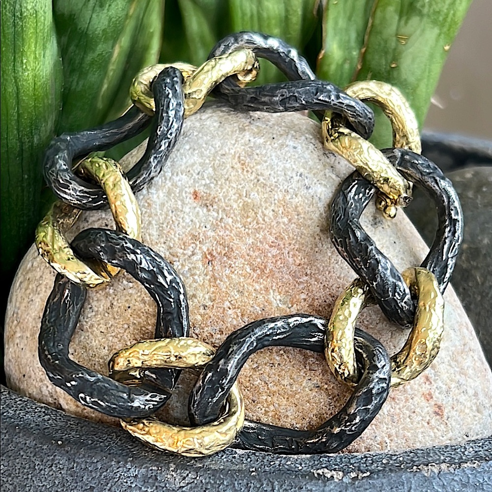 Sarah Graham 18 karat gold bracelet